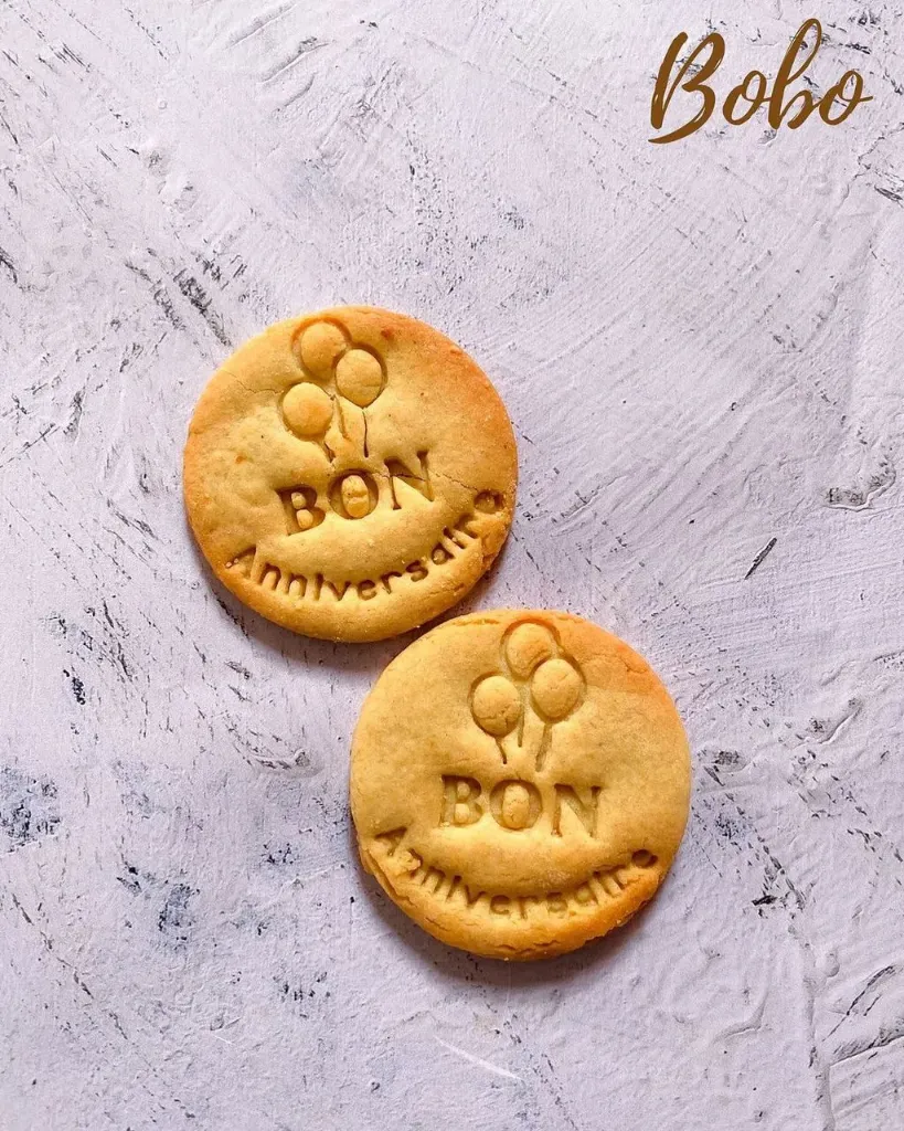 Personnalise ton biscuit patate ! (Bon Anniversaire - Rond - 6,5cm, Nature, Sachet de biscuit individuel, Avec ruban)